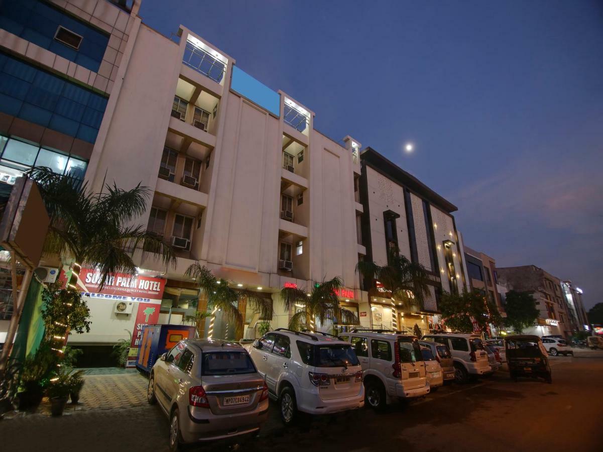 Capital O 32619 Hotel Sugar Palm Gválijar Kültér fotó